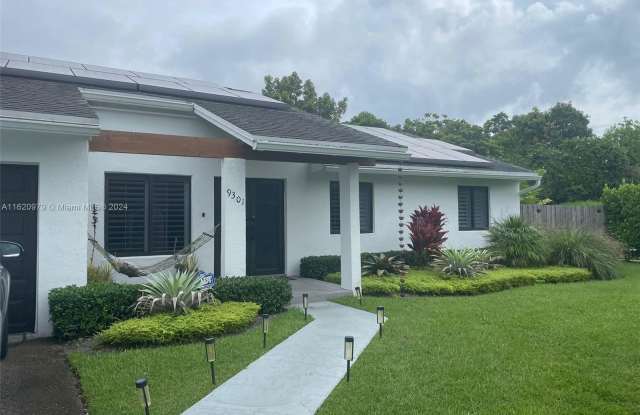 Photo of 9301 Southwest 165th Street