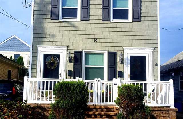 16 N Essex Ave Ave - 16 North Essex Avenue, Margate City, NJ 08402