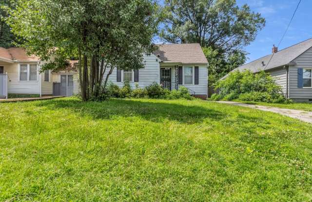 2 bed 1 bath by the University of Memphis