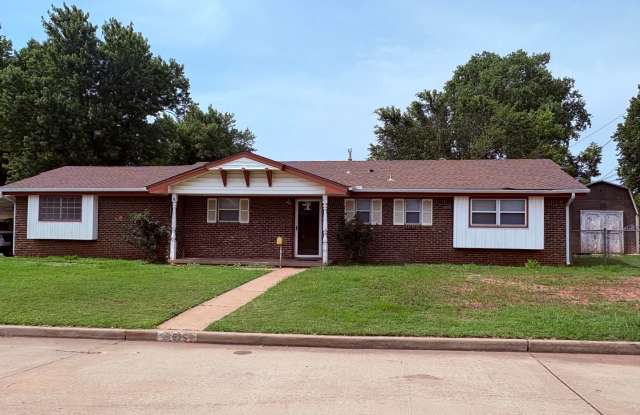 RENT SPECIAL!!! Remodeled 3 Bed, 2 Bath Home for Lease in SW OKC - Corner Lot Gem!
