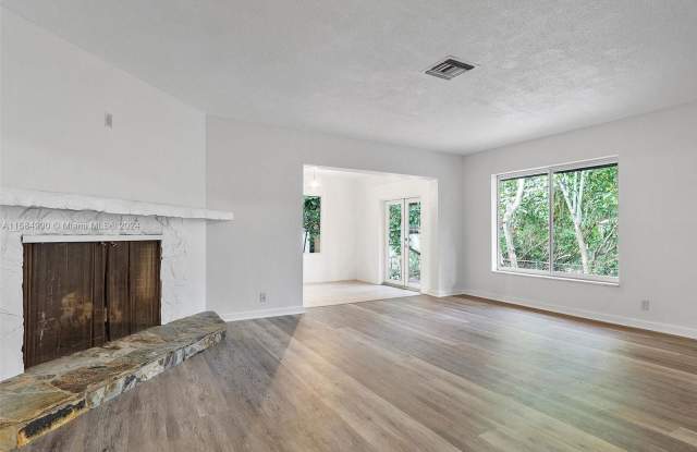 11000 Northeast 9th Avenue