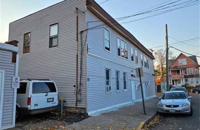 185 Cowles Street