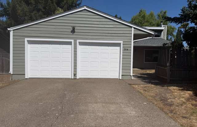 Cozy 3 Bedroom 1 bath in Philomath Available Now! Large & Small Dogs Allowed!