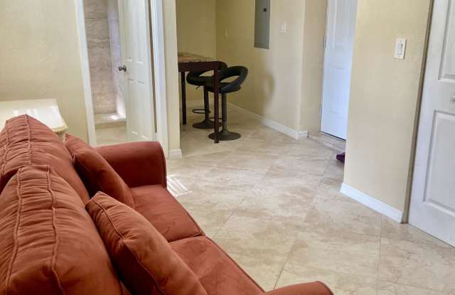 5915 South Farragut Drive