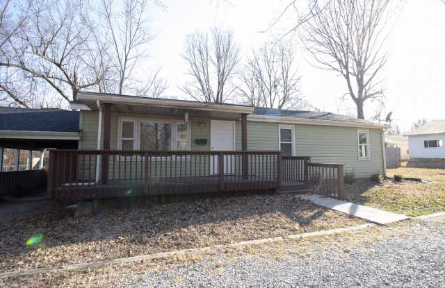 Photo of 3 bd/1ba fenced in backyard 1400 Hunt Ct