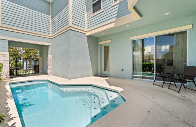 1432 REUNION BOULEVARD