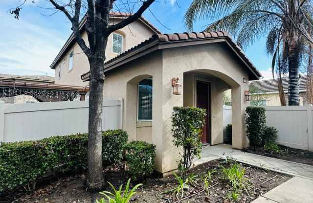 Charming 3 Bedroom 2.5 Bathroom Northstar Ranch Home with Spacious Layout & Community Amenities