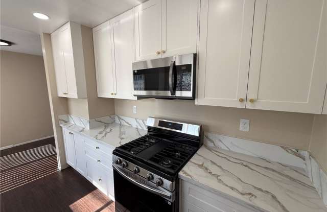 Photo of 256 Euclid Place