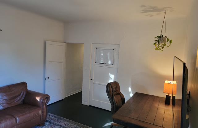 Photo of 1505 South Sierra Bonita Avenue