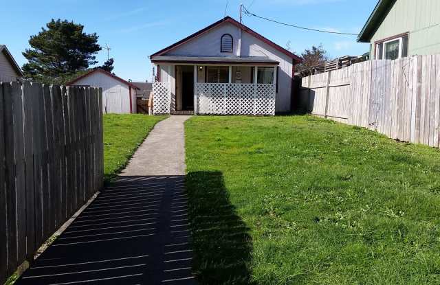 228 N Wasson