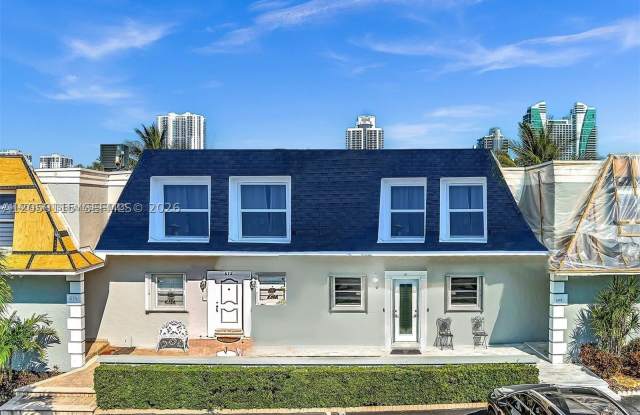 612 NE 25th Ave