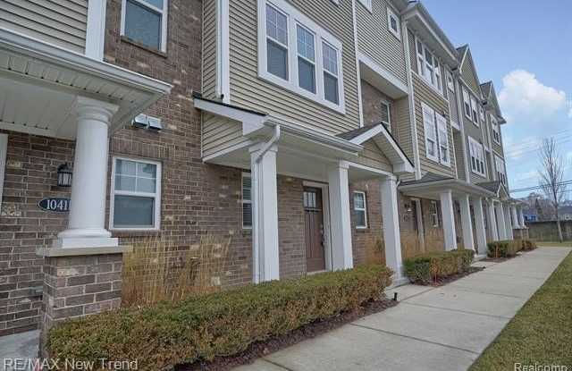 1041 N SHERMAN Drive