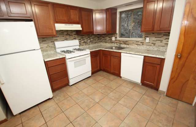 Photo of 324 NOLL AVENUEAPT 2