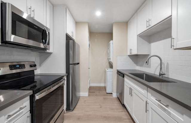 Photo of Sunset Cliffs Apartments