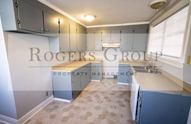 Homes for rent in Henderson - 305 White Oak Drive - Schedule Showing Online at www.rentnc.net