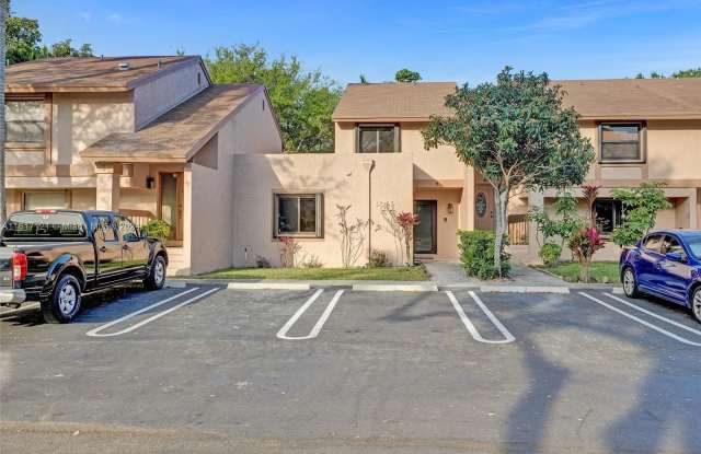 6 Chestnut Cir