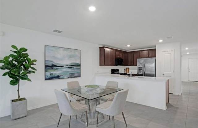 14048 Earlham Street