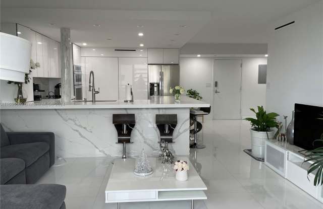 911 East Ponce De Leon Boulevard