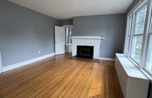 Photo of 1559 Ella T Grasso Boulevard