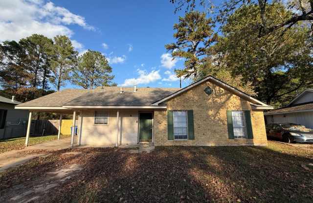 Photo of QUIET COVE-SOUTHERN HILLS-NICE 3/2-NEW FLOORS-FRESH PAINT