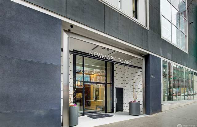 2Bd/1.75Ba Seattle Condo