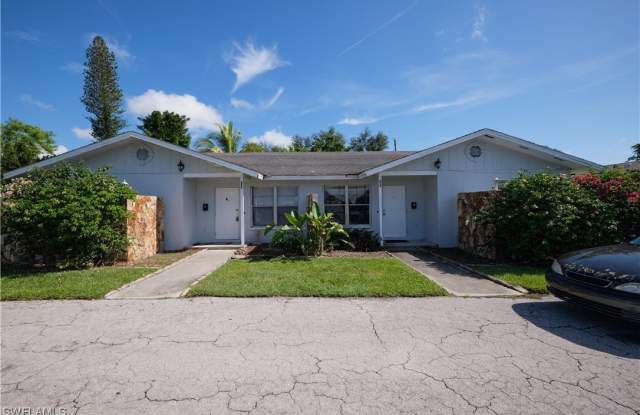 257 Cape Coral Parkway E
