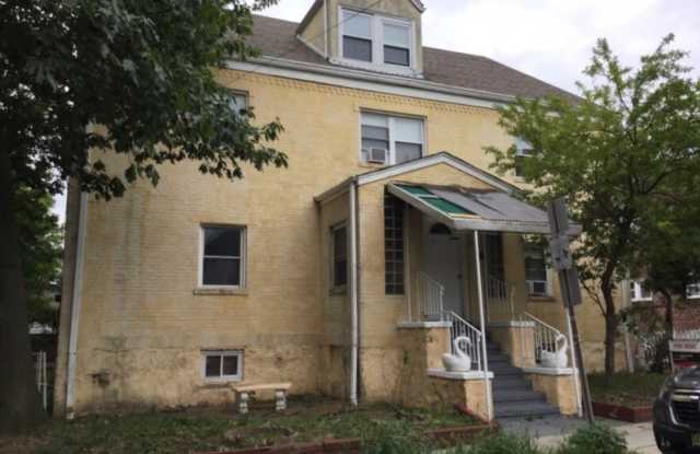 232 Lincoln Ave