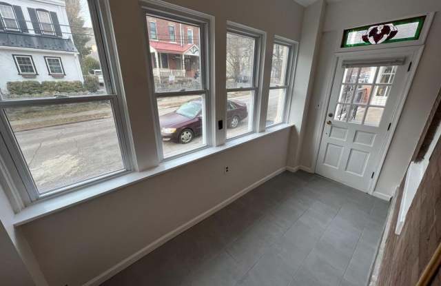 Photo of 30 W ABINGTON AVENUE