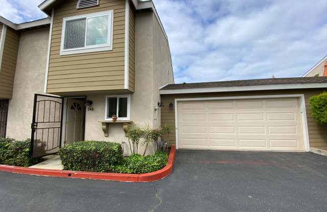 Bright and Spacious 2 Bed/1.5 Bath South Oceanside Condo! photos photos