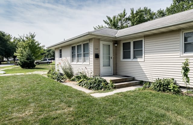 1104 28th Street - 1104 28th Street, Ames, IA 50010