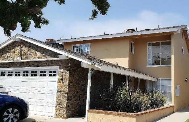 1215 Amethyst Street - D