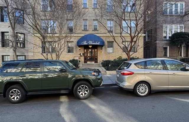 Photo of Top Floor Fully Furnished 1,000 Square Foot One Bedroom Plus Den in Kalorama