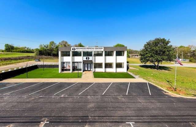 926 Ross Clark Circle