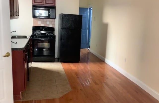 403 Avenue C Apt 4 - 403 Avenue, Bayonne, NJ 07002