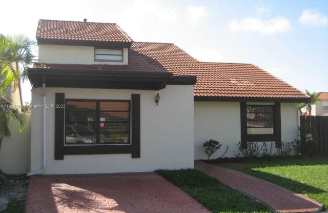 Photo of 8850 SW 112 PL