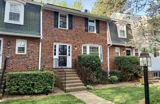 922 Hampshire Court - 922 Hampshire Court, Cary, NC 27511