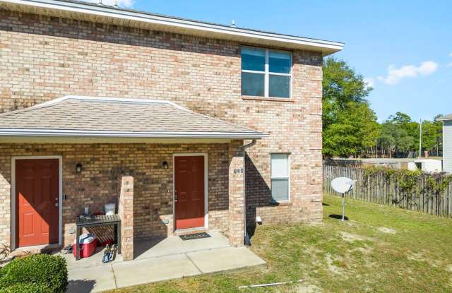 Niceville Townhouse in PRIME location!!
