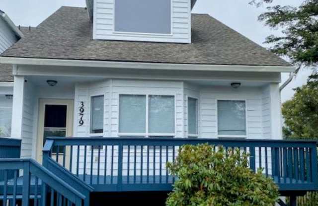 Photo of 3979 Ne Johns Ave