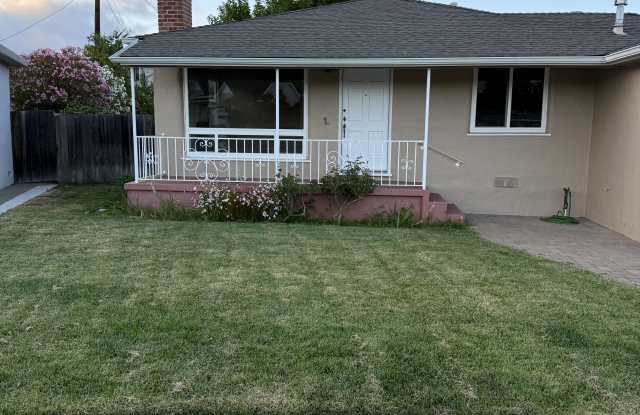 701 Poinsettia Avenue