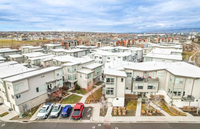 Photo of 1010 Rooftop Drive - 1