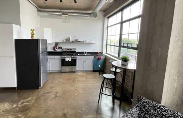 Photo of 2625 West Washington Blvd.