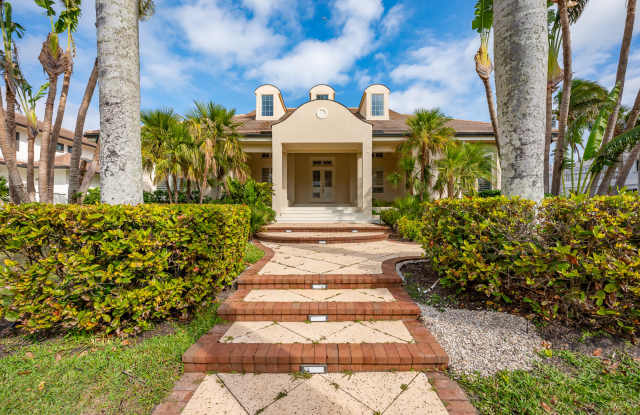 981 Longboat Club Road