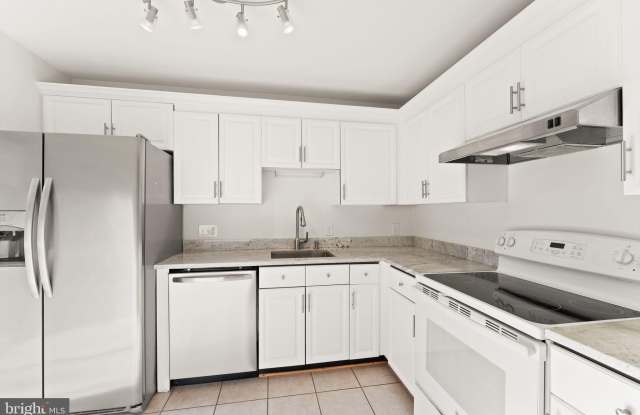 6001 LITTLE BROOK Court