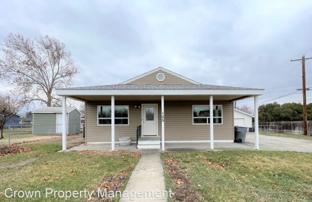 105 Casey Ave. - 105 Casey Avenue, Richland, WA 99352