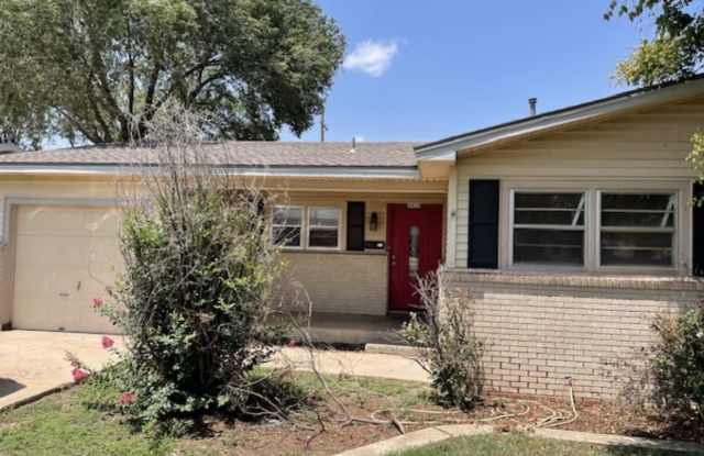 Photo of 3410 33rd Street