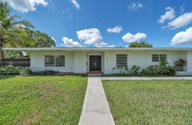 8360 SW 105th St - 8360 SW 105th St, Kendall, FL 33156