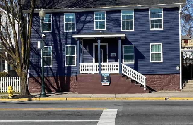 Photo of 522 W KING STREET