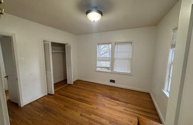 491 N LATHAM Street N