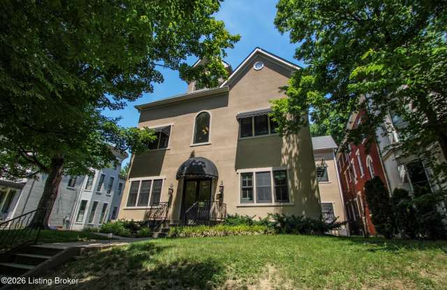 927 Cherokee Rd