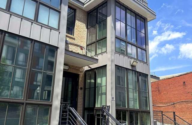 Spacious 2 bedroom/2 bathroom condo in a 2020 elevator building in Petworth